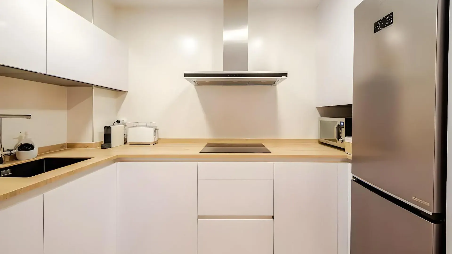 Alberthouse - Lujoso Apartamento En El Centro De Málaga