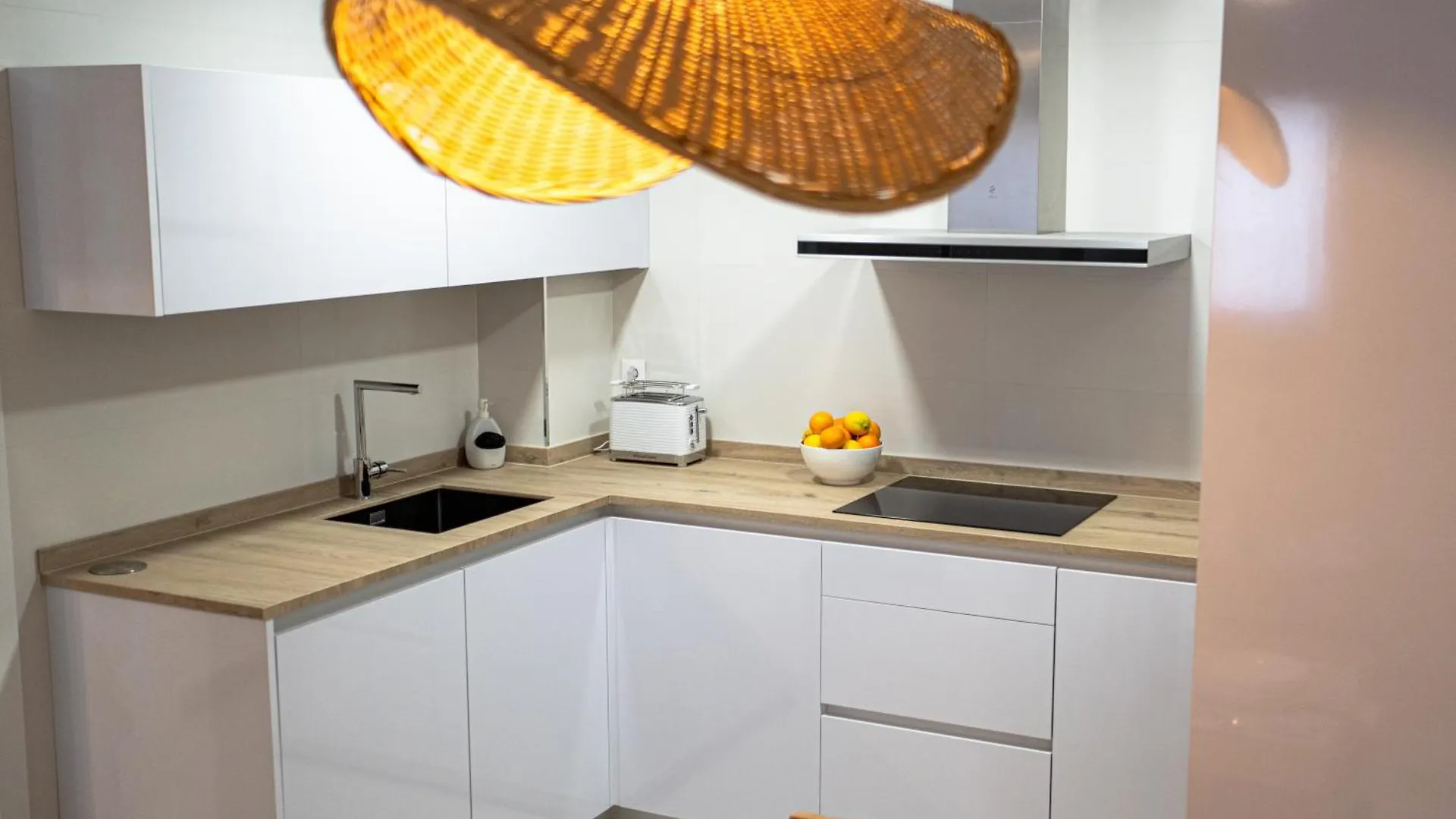 Alberthouse - Lujoso Apartamento En El Centro De Málaga